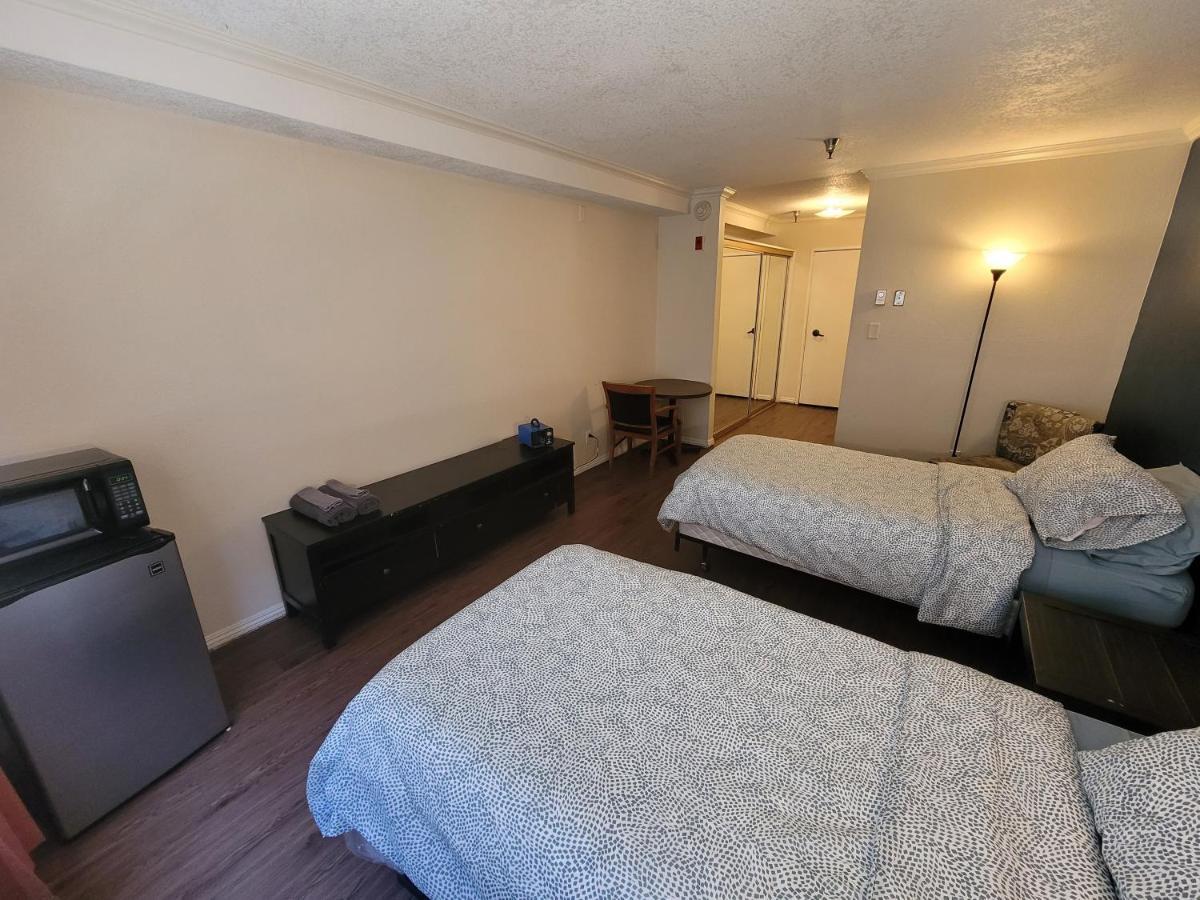 Lovely Double Bed Unit